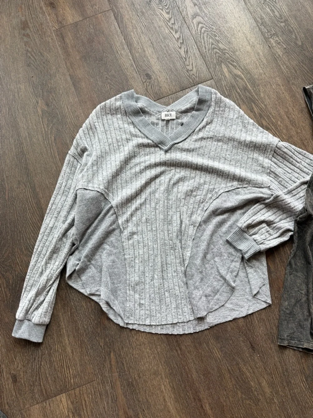 Buckle Women’s Top lot Q12